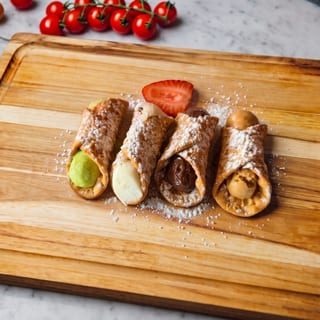 Cannoli Bar (Canoli Sampler)